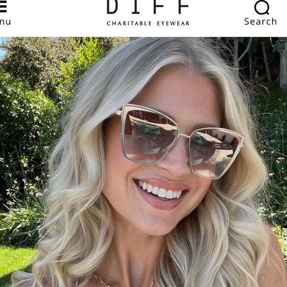 Diff Eyewear Becky Cat Eye Sunglasses in Gold Flash Brown Gradient - Picture 3 of 3